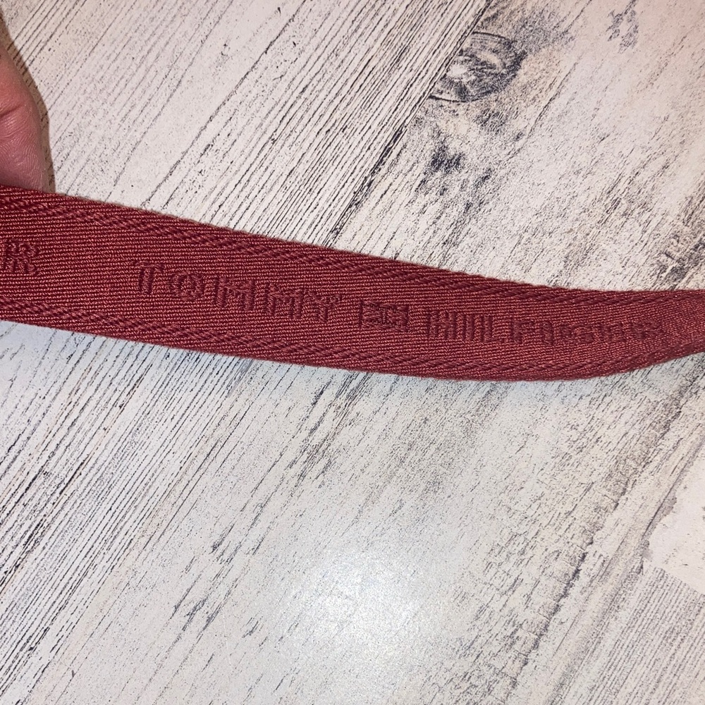 NWOT Tommy Hilfiger Elegant Red Crossbody Bag - Picture 7 of 16